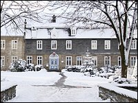 Haus Düsse im Schnee