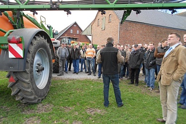 Exkursion mit Feldspritze