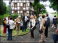 Besuch der Bewertungskommission im Dorf