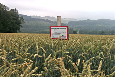 Schild für die Feldbesichtigung