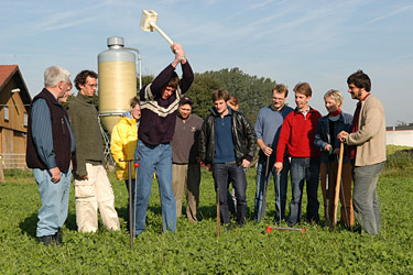 Schüler auf dem Feld