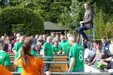Menschenkicker auf dem Betriebsfest