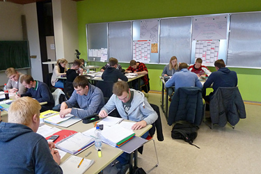 Studierende der Fachschule Münster im Klassenraum