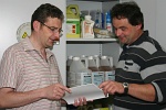Vor dem Pflanzenschutzmittel-Schrank
