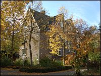 Herrenhaus von Haus Riswick im Herbst