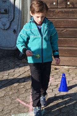 Beim Eierlaufen gab es für die Kinder als Preis - ein Ei