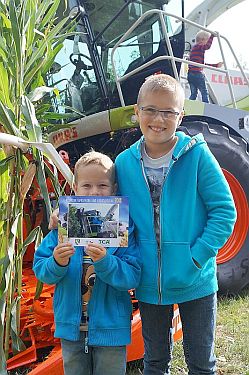 Stolz nahmen die Kinder ihr Andenken an den Riswicker Familientag und die Kreistierschau 2018 mit nach Hause Foto: Jana Denißen
